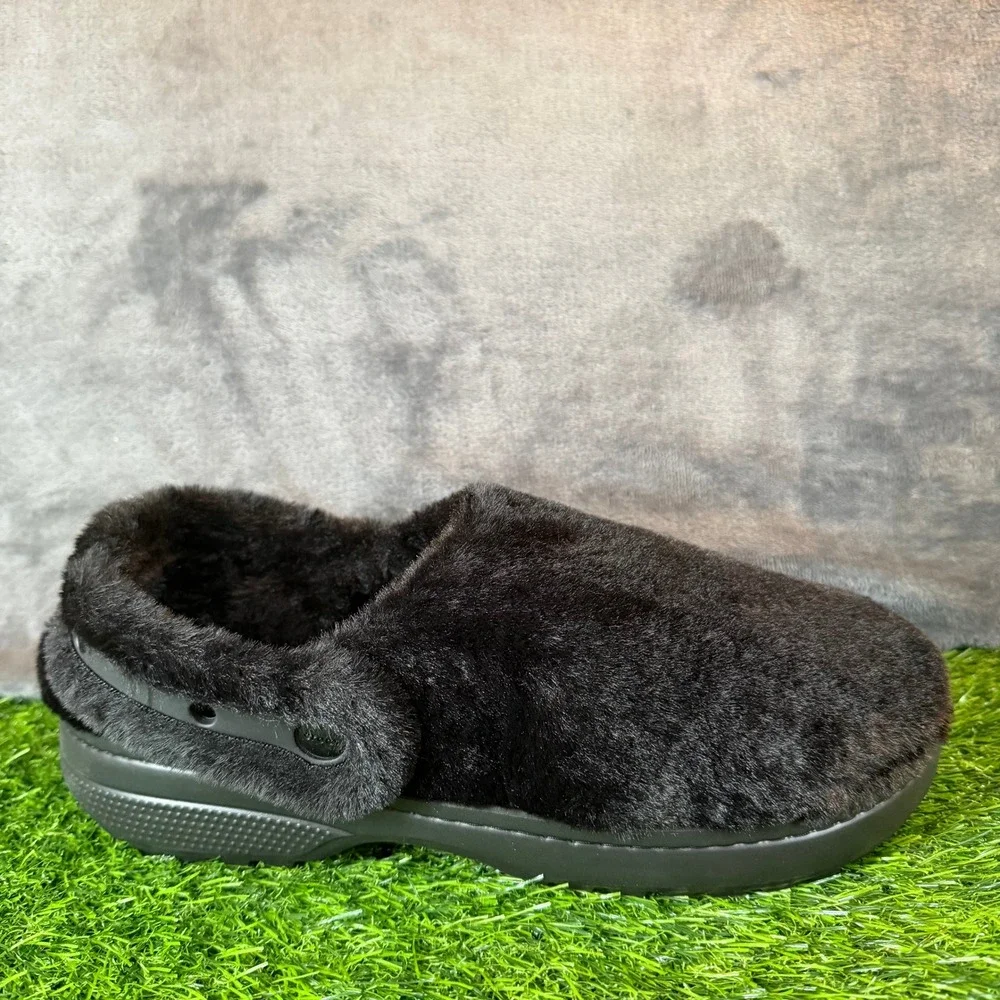 Crocs Classic Unforgettable Clog Black Faux Fur‎ Fuzzy Mens 11 211116-001 NWT